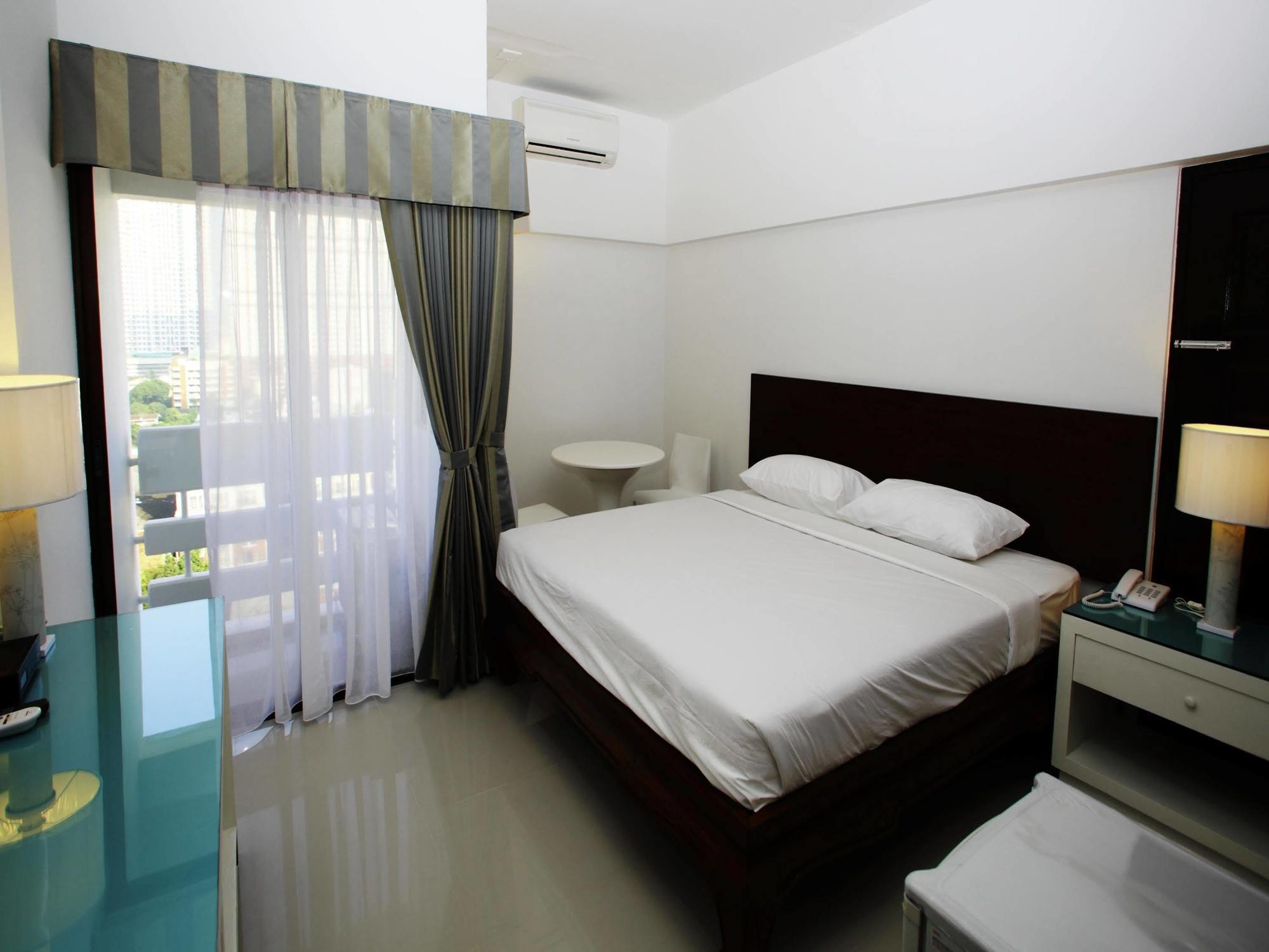 Ostello A-2 House Bangkok Esterno foto