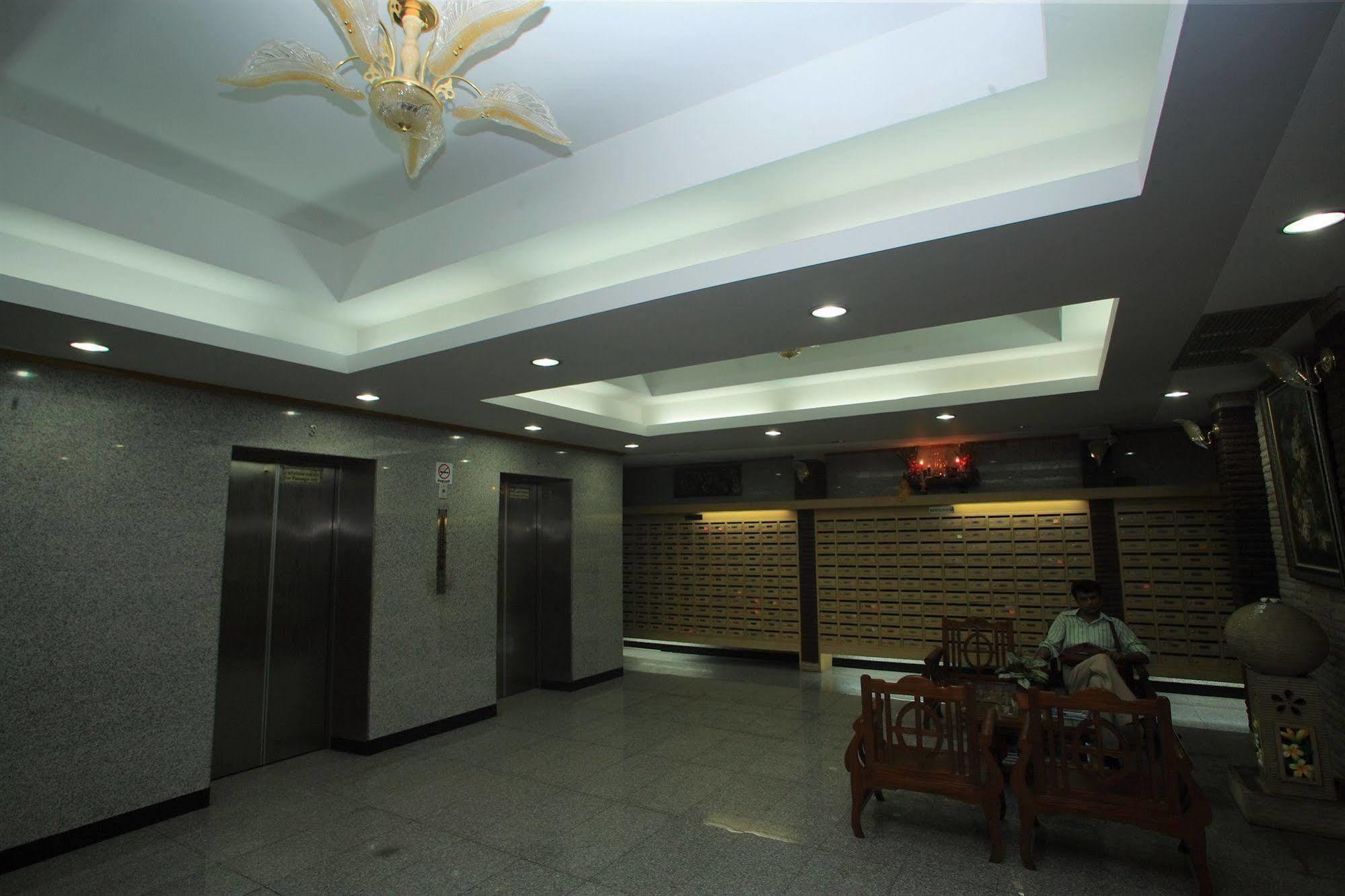 Ostello A-2 House Bangkok Esterno foto